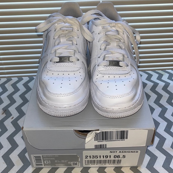 White Air Force 1s, - Picture 2 of 5